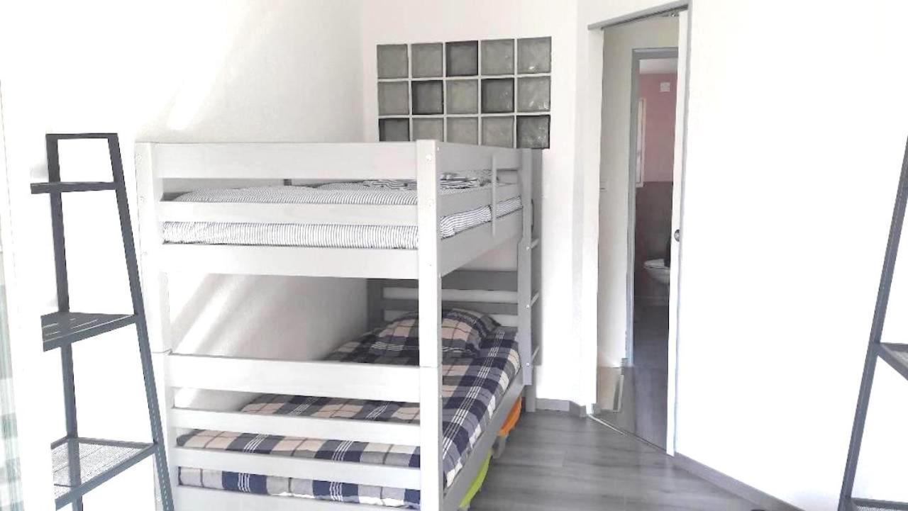 Cote Indigo - 7 Personnes, 3 Chambres, 3 Terrasses - A 150 De La Villa Saint-Pierre-la-Mer (Aude)